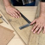 Coupe de parquet proprement