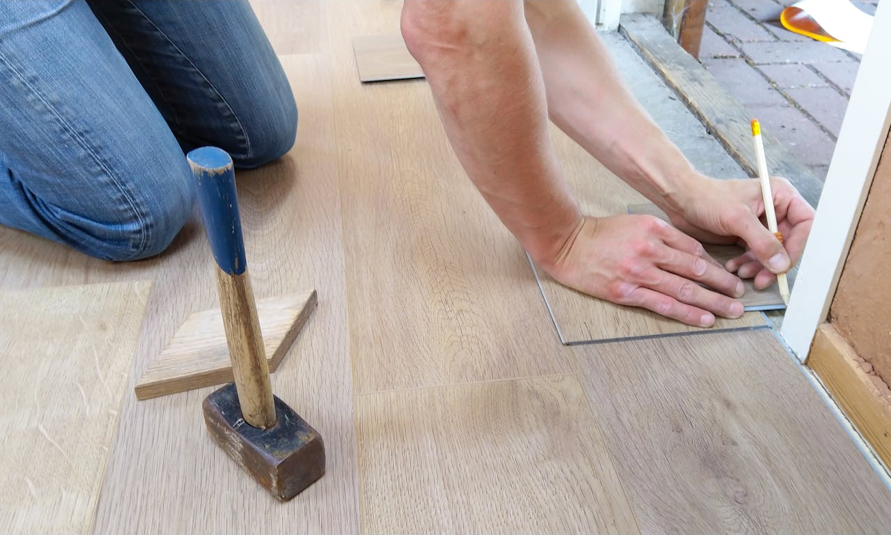 Réparer un lino enfoncé